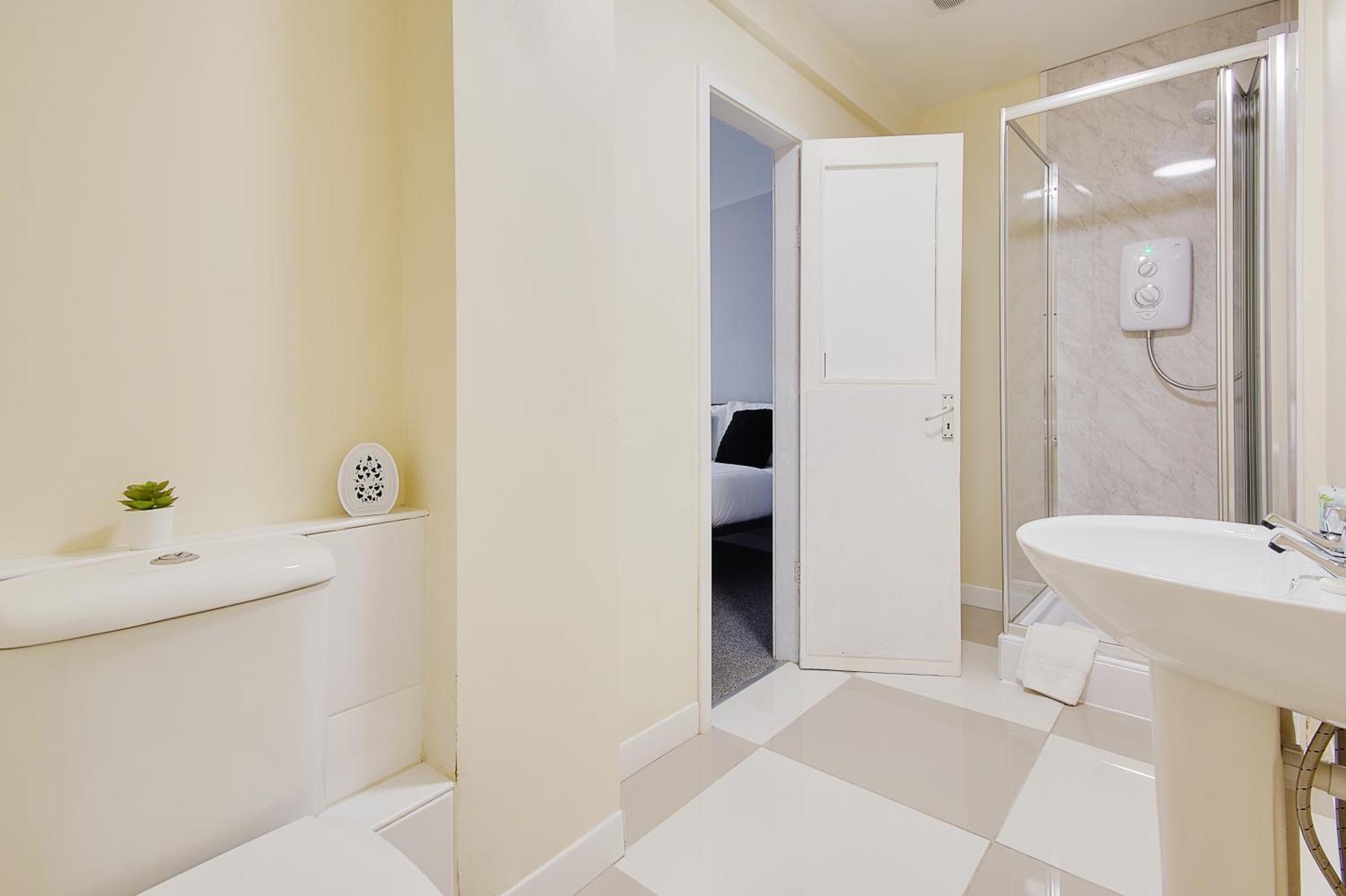 Serenity Hotel Борнмут Экстерьер фото